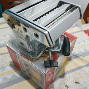 MAQUINA DE HACER PASTAS Y RAVIOLIS