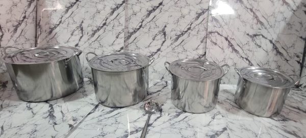 SET DE 4 OLLAS DE ALUMINIO
