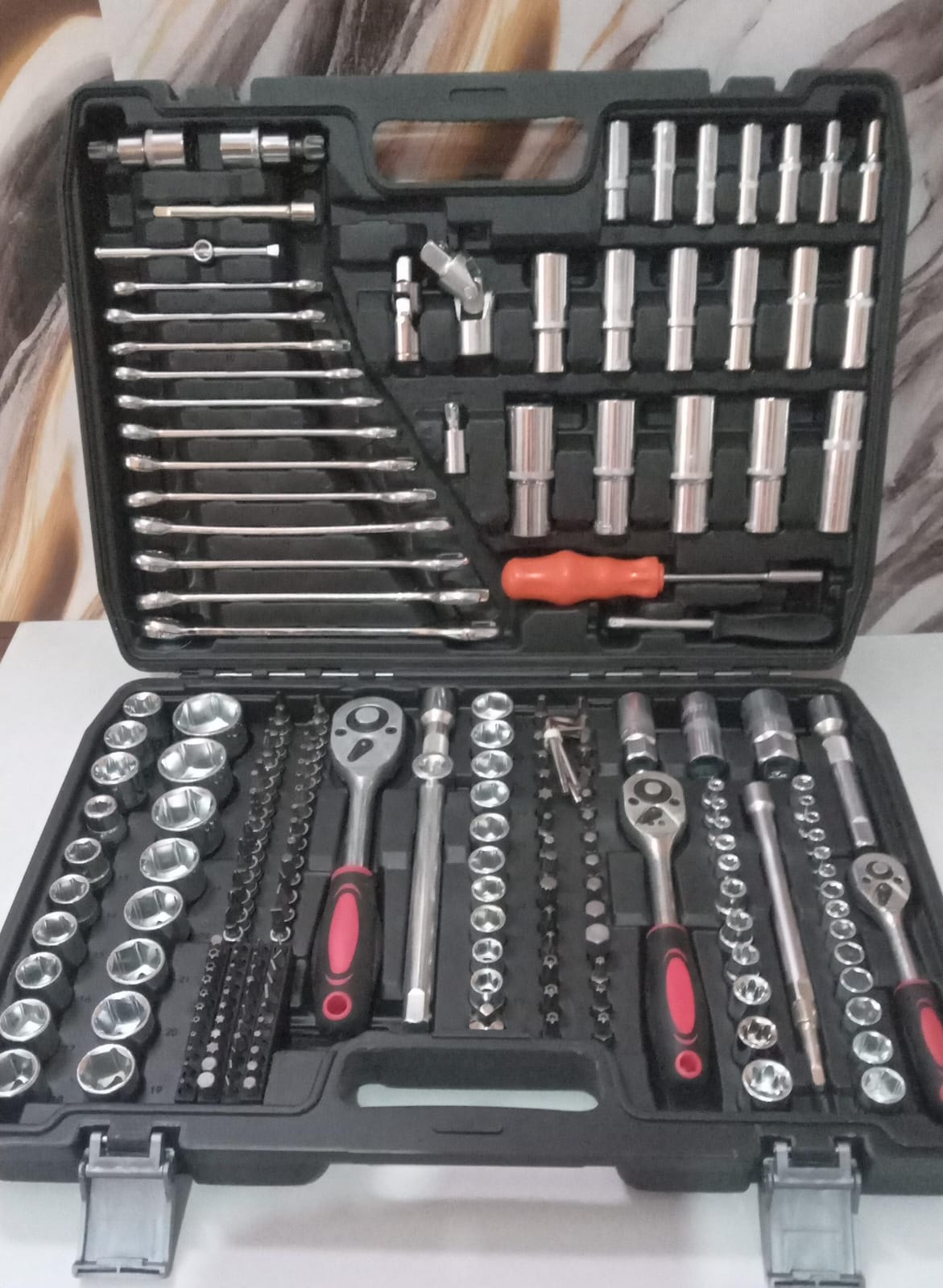 SET DE HERRAMIENTA 216 PIEZAS CAJA NEGRA