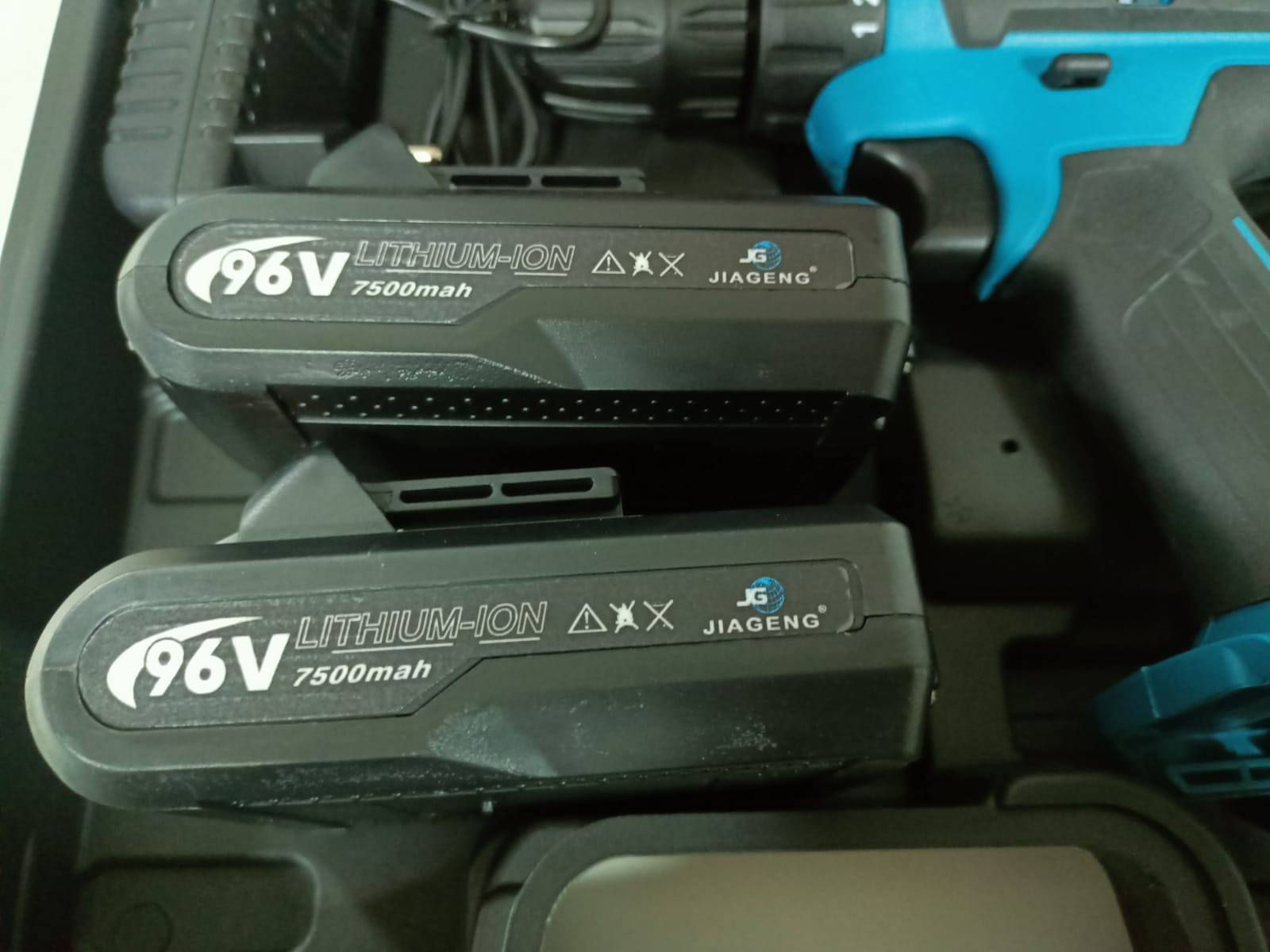 TALADRO INALAMBRICO AZUL 96V - Imagen 7