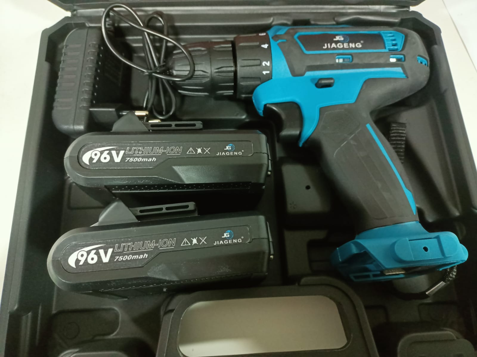 TALADRO INALAMBRICO AZUL 96V - Imagen 6