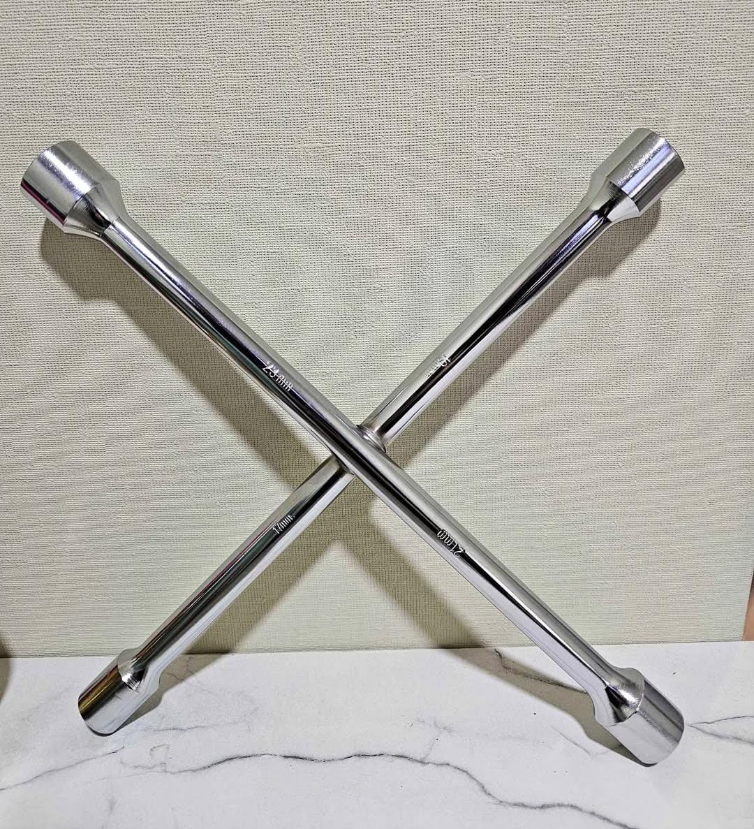 LLAVE DE CRUZ PARA AUTO ( 17-19-21-23)