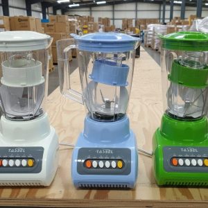 LICUADORA DE PLASTICO CON PICATODO TASBEL